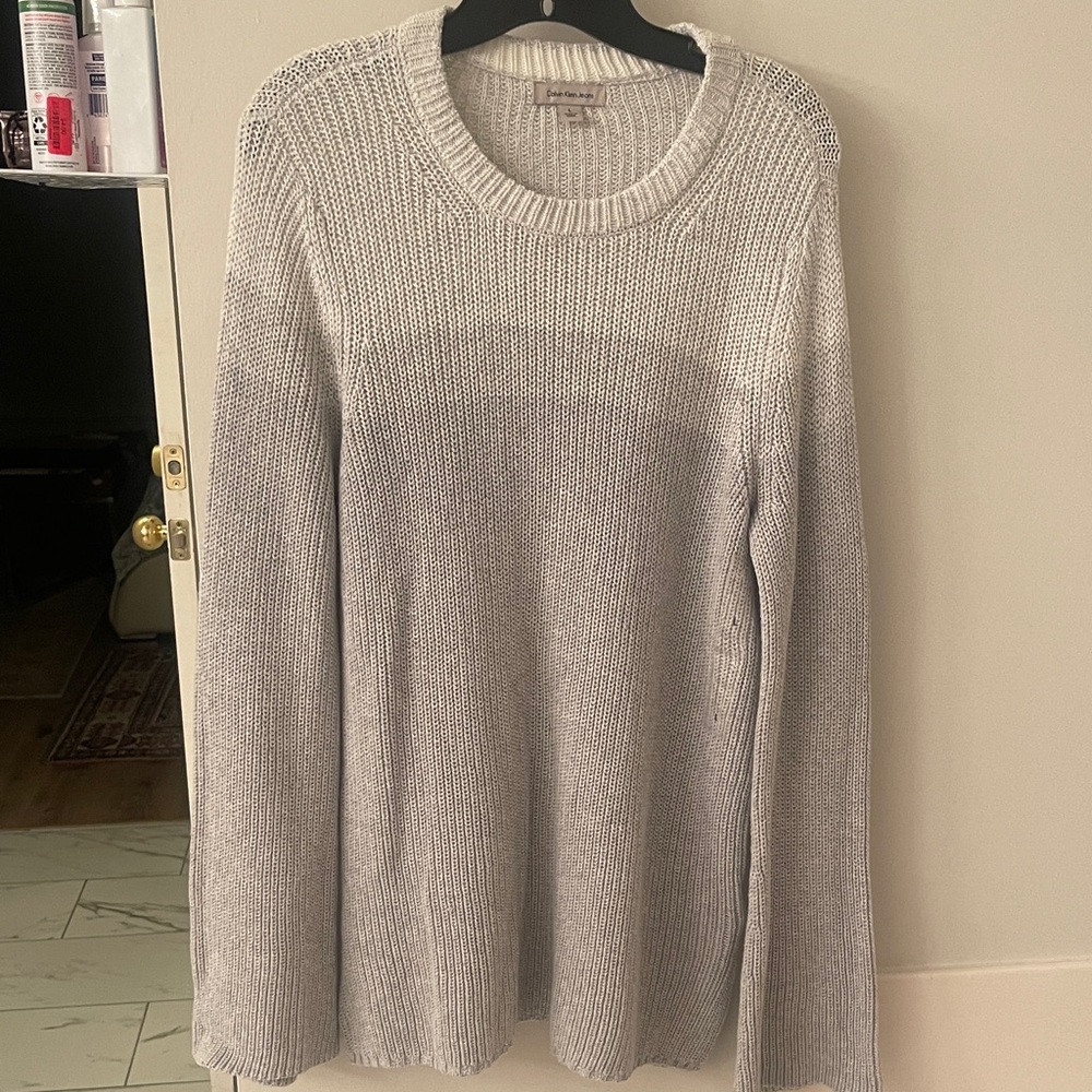 NWOT Calvin Klein Jeans Light Gray Crew Neck Sweater 100% cotton
